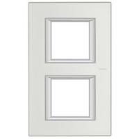 BT Axolute Жемчужное Серебро Рамка 2+2 мод прямоугольная (надпись вертикально)