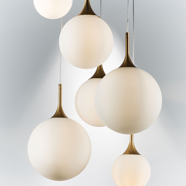 813062 Люстра GLOBO 6х40W E14 gold/white