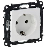 Legrand Etika Бел Розетка с/з со шторками  винт. клем.
