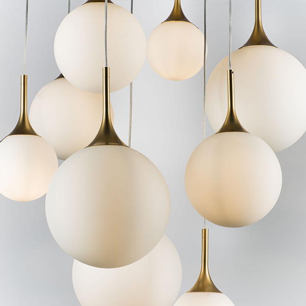 813092 Люстра GLOBO 9х40W E14 gold/white