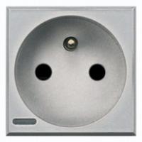 BT Axolute Алюминий Розетка с/з с защитными шторками 10/16 А 250 В французский стандарт