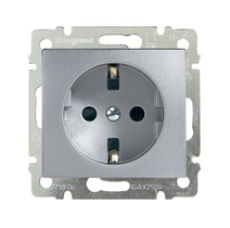 Legrand Valena Алюминий Розетка 1-ая с/з с защитными шторками