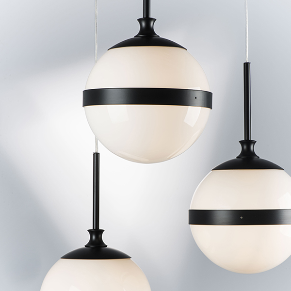 813137 Люстра GLOBO 3х40W E14 black/white