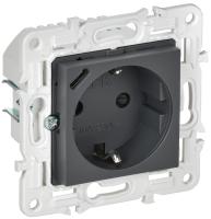 SKANDY Розетка с заземлением с защитными шторками 16А с USB C 18Вт SK-R17T титан IEK