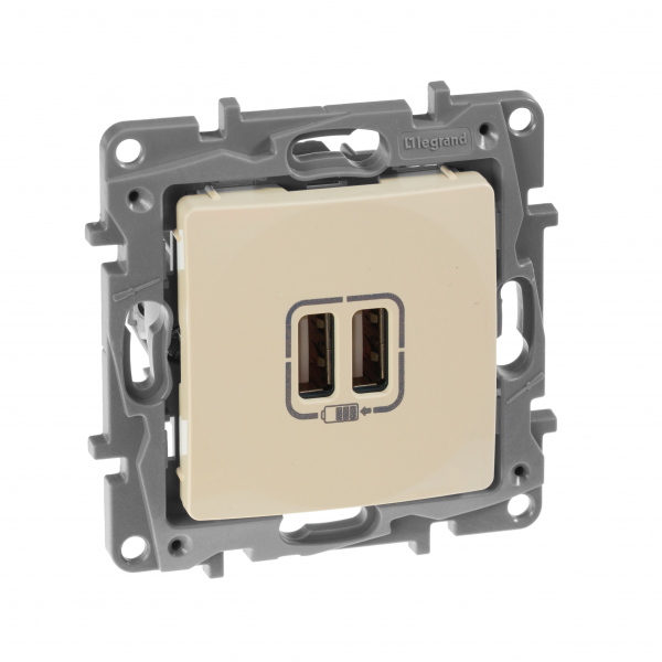 Legrand Etika Сл.кость Розетка USB 2-ая 240В/5В 2400мА