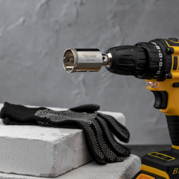 Коронка алмазная 30мм по керамограниту с центровочным сверлом KRANZ