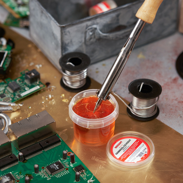 Канифоль сосновая, флюс НЕЙТРАЛЬНЫЙ, марка А, 100г, банка REXANT