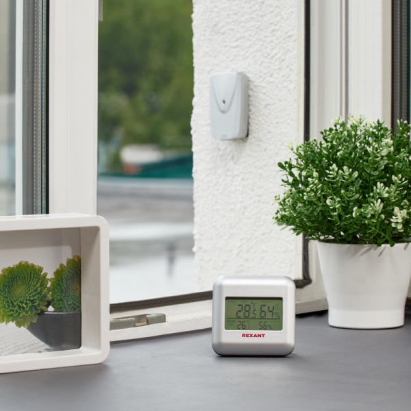 Термометр электронный S3341BF с часами и беспроводным выносным датчиком REXANT