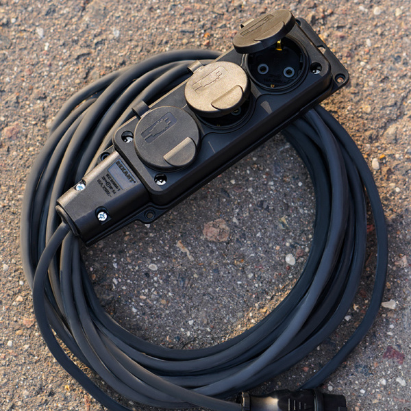 Удлинитель-шнур REXANT КГ 3х1.5, 10 м, 3 гнезда, морозостойкий, с/з, 16 А, 3500 Вт, IP44 (Сделано в России)