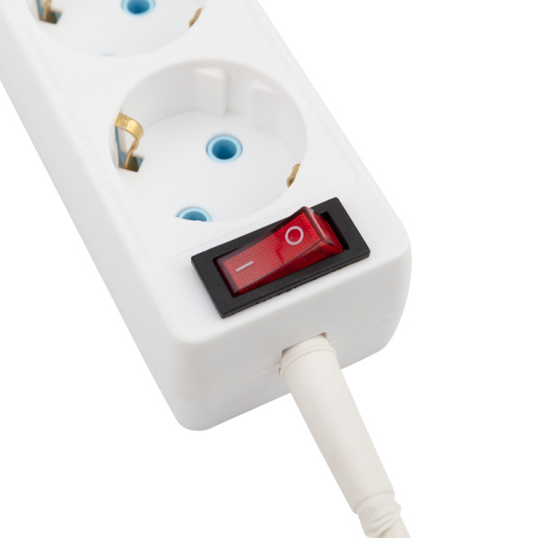 Удлинитель PROconnect 3 гнезда, 10 м, 3х0.75 мм², с/з, с кнопкой, белый
