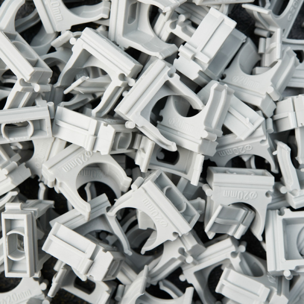 Крепеж-клипса для труб ø20мм, серая (100 шт/уп) REXANT