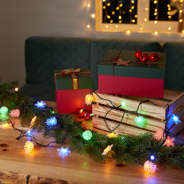 Гирлянда светодиодная универсальная с насадками (шарики, снежинки, елочки) 30 LED МУЛЬТИКОЛОР, 4,4 метра с контроллером