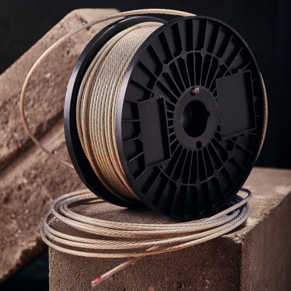 Трос стальной в ПВХ оплетке d=4,0мм, прозрачный (бухта 100м) REXANT