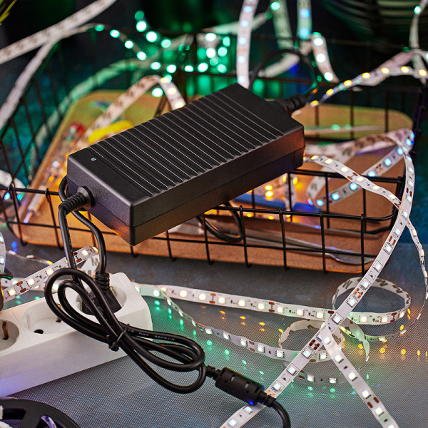 Блок питания (сетевой адаптер) AC 110-250В/DC 12В, 12,5А, 150Вт с DC разъемом подключения 5,5x2,1 (IP43)