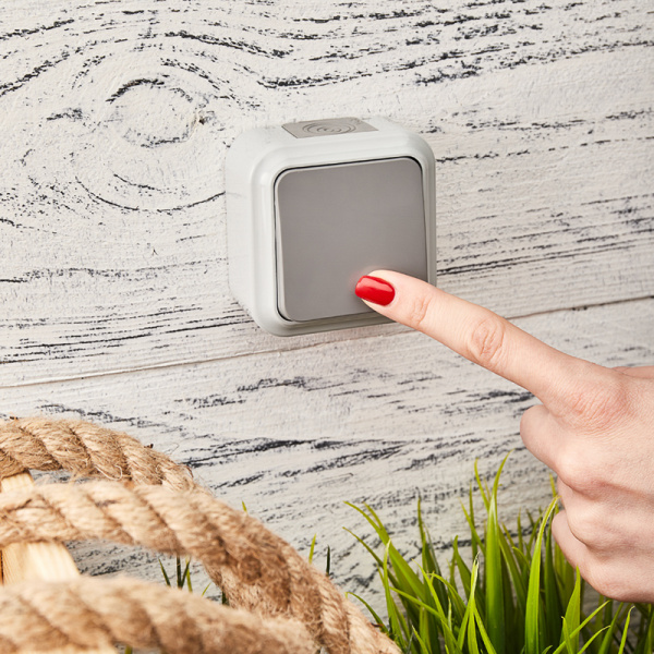 Выключатель одноклавишный влагозащищенный открытой установки REXANT IP54, 6 А, А1 6-212(03)