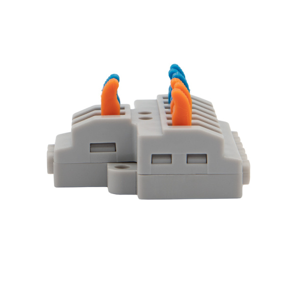 Клемма СМК 2х3 проходная разветвительная 2 полюса, с монтажной площадкой (1 ввод, 3 вывода на полюс), (5 шт./уп.) REXANT