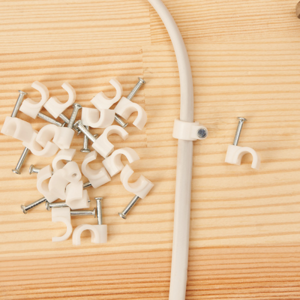 Крепеж кабеля круглый 5 мм, белый (упак. 20 шт)  REXANT