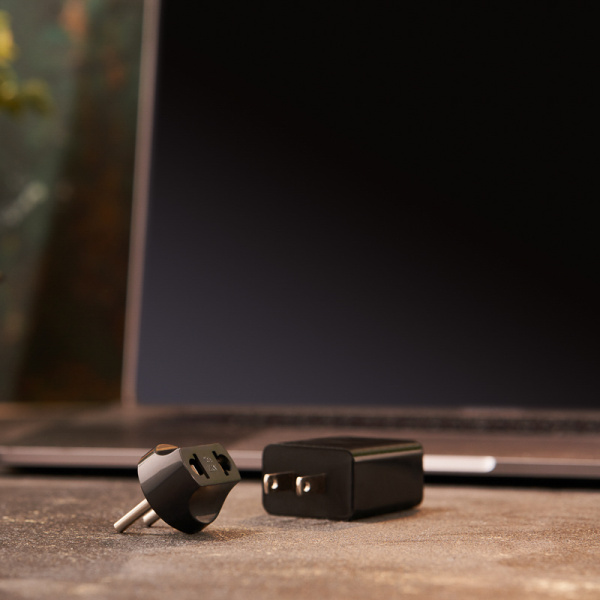 Адаптер сетевой (переходник) с Евро А/F на вилку С1 CEE 7/2 "ПИТЕР" 6А б/з черный PROCONNECT (пакет БОПП 1 шт/уп.)