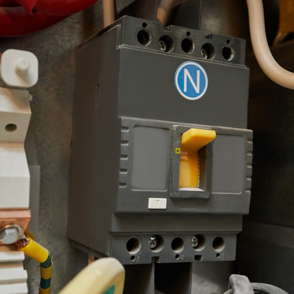 Наклейка знак электробезопасности «N», диаметр 20мм (20 шт. на листе) REXANT