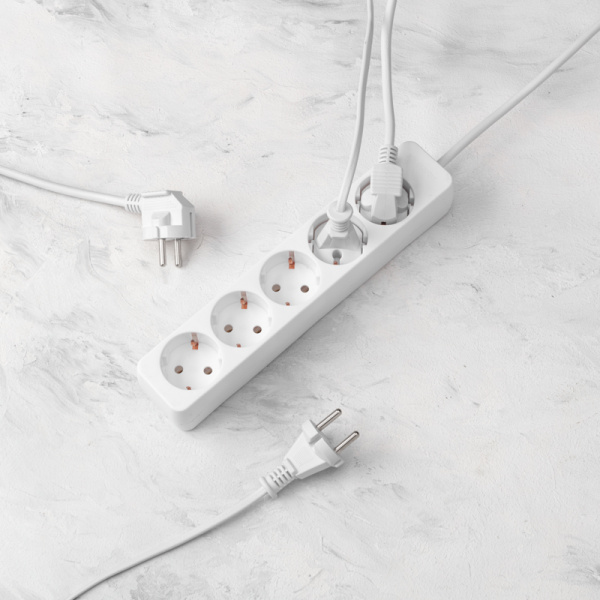 Удлинитель 5 гнезд, 1,5м, 3х0,75мм², с/з, белый PROconnect