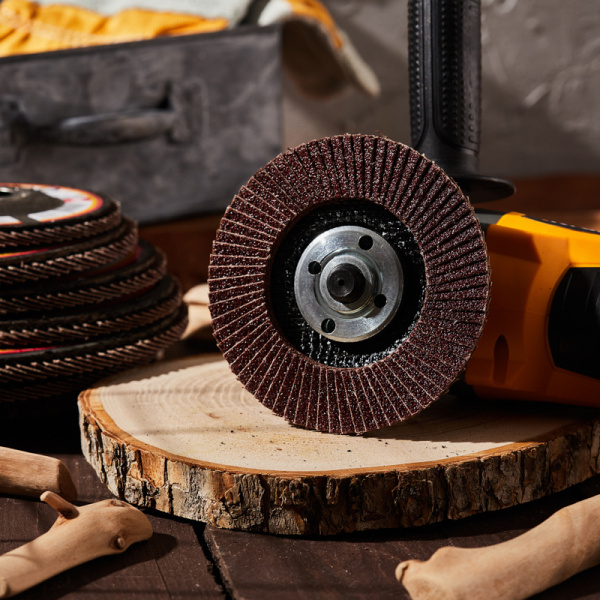 Круг лепестковый торцевой, P60, 115х22,2мм KRANZ