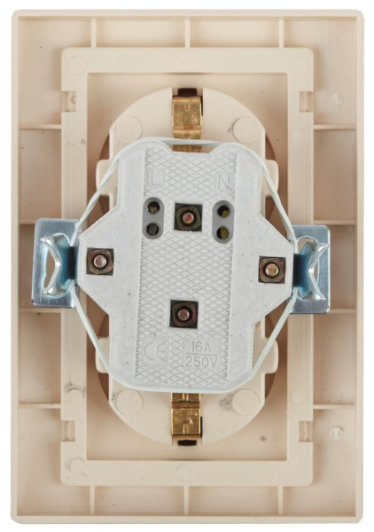 Розетка Intro Plano 1-205-02 с заземлением двойная 2X2P+E Schuko, 16А-250В, IP20, СУ, слоновая кость