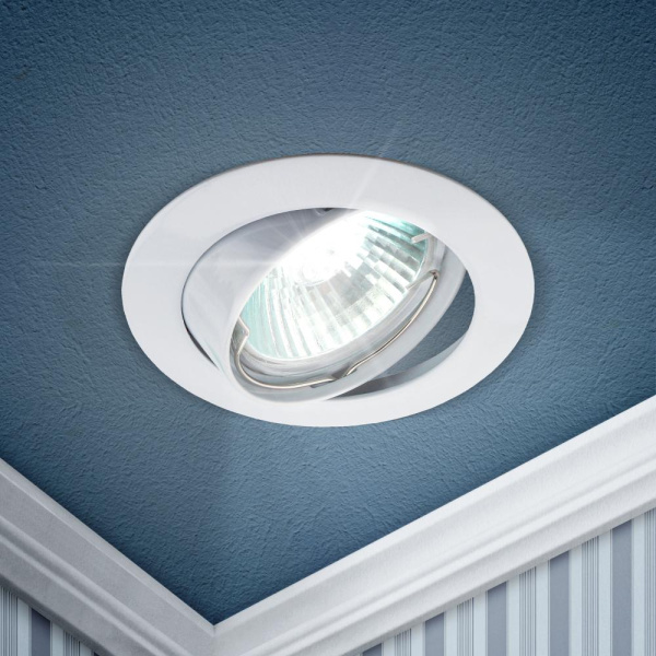 KL1A WH Светильник ЭРА литой простой пов. MR16,12V/220V, 50W белый (100/2100)