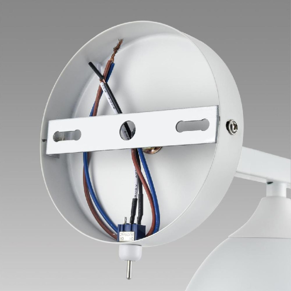 8095/1W MODERNI LN25 268 белый/белый металл, дерево/металл Бра Е27 1*60W 220V COLANGE