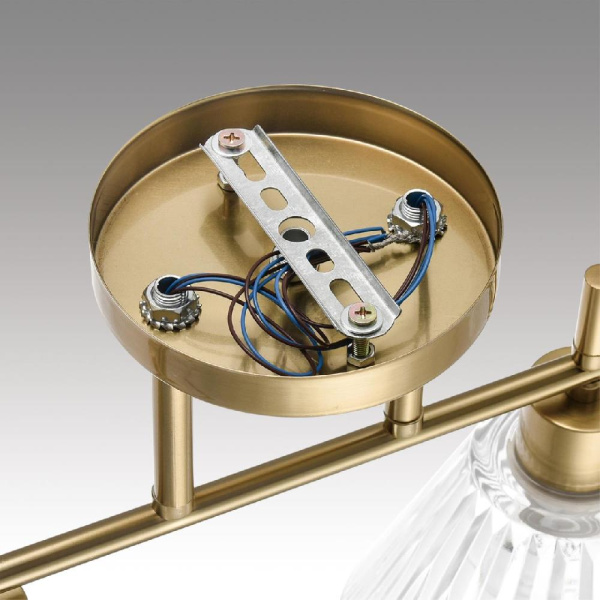 8188/4C COMFI LN25 190 латунь/прозрачный, металл/стекло Потолочный светильник E14 4*40W 220V VIVIAN