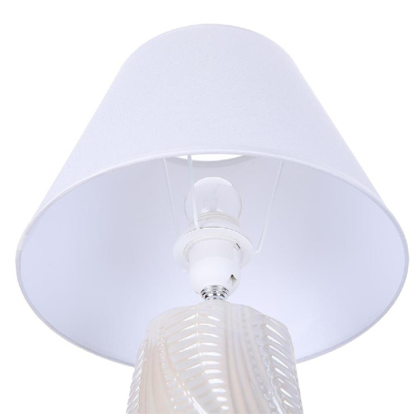 8211/1T CLASSI LN25 000 белый жемчужный/белый, керамика/текстиль Настольная лампа Е27 1*60W 220V SINNA