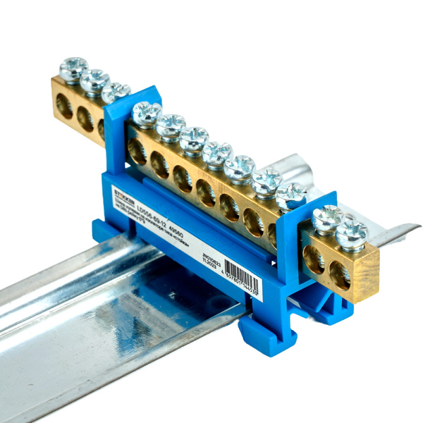Шина "N" на изоляторе STEKKER 6*9 тип "стойка" на DIN-рейку 12 выводов, синий, LD556-69-12