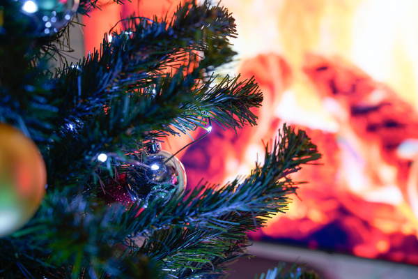 Светодиодная гирлянда Feron CL583 линейная Роса (на проволоке) 5000К c питанием от сети 220V 20м + сетевой шнур 1,5м