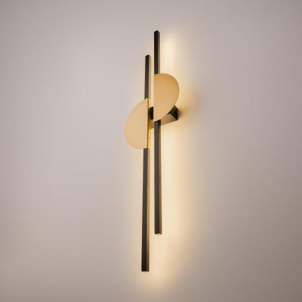 Настенный светильник (бра) Maytoni MOD179WL-L22BS4K1