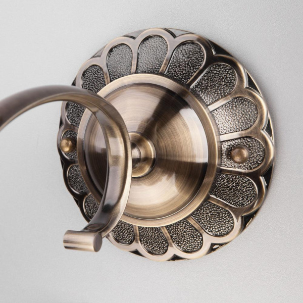 Настенный поворотный светодиодный светильник Luara LED MRL LED 8W 1015 IP20 бронза