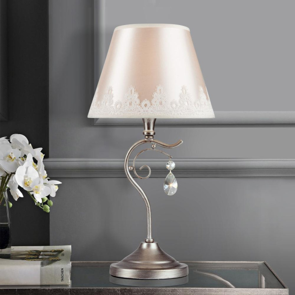 Настольный светильник с тканевым абажуром 01022/1 серебро