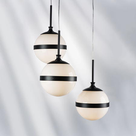 813137 Люстра GLOBO 3х40W E14 black/white