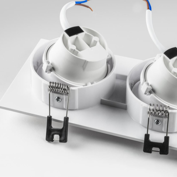 012626 Рамка (светильник) PVC д/LED-модулей 941хх и LED-ламп D50мм SINGO 2X QUAD БЕЛЫЙ