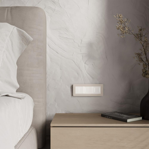 Рамка на 3 поста Split (айвори/белый, soft-touch) W0033066