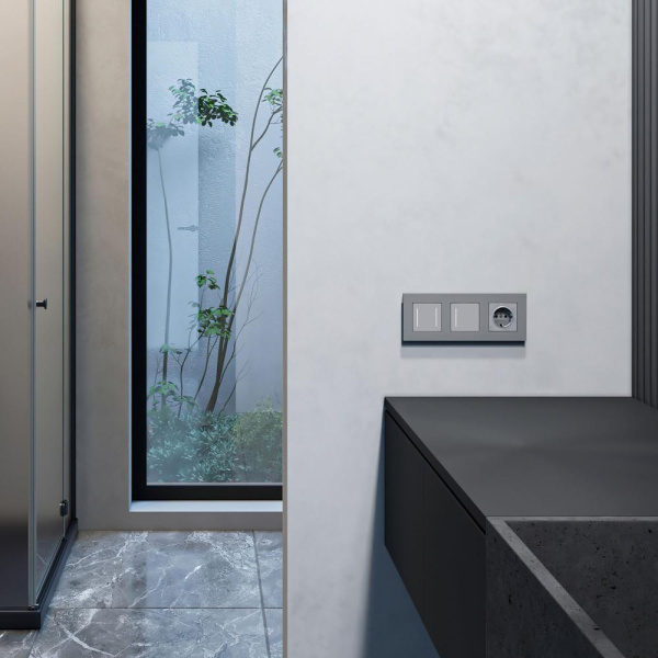 W0032965/ Рамка на 3 поста Slab (серебро софт) W0032965