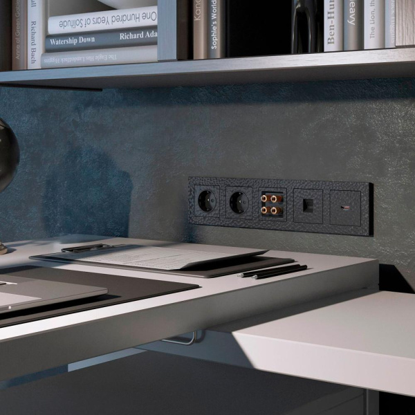 Рамка на 5 постов (черный) W0052408