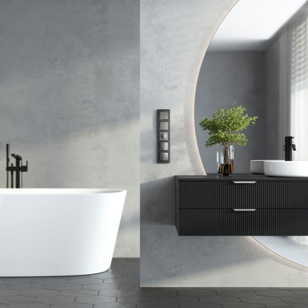 Рамка на 5 постов (черный) W0052408