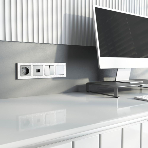 Рамка на 4 поста (белый) W0042401