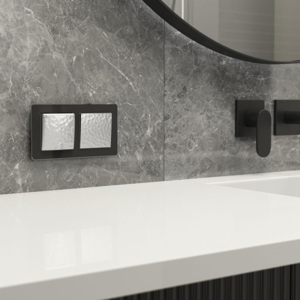 Розетка влагозащ. с зазем. с защит. крышкой и шторками (серебряный) W1271206