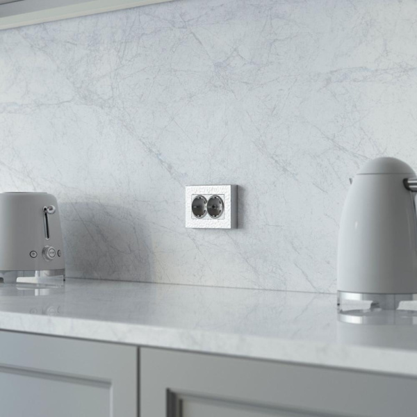 Розетка двойная с заземлением (серебряный) W1272006