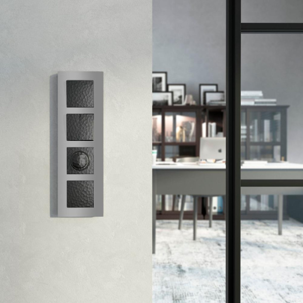 Заглушка (черный) W1259208