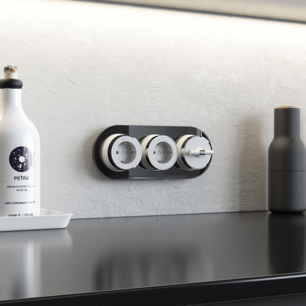 Рамка на 3 поста (Черный) W0035108