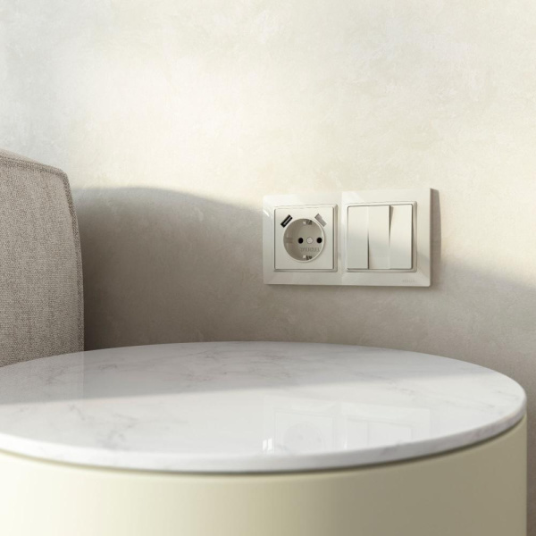 Выключатель одноклавишный проходной (слоновая кость) W1112003