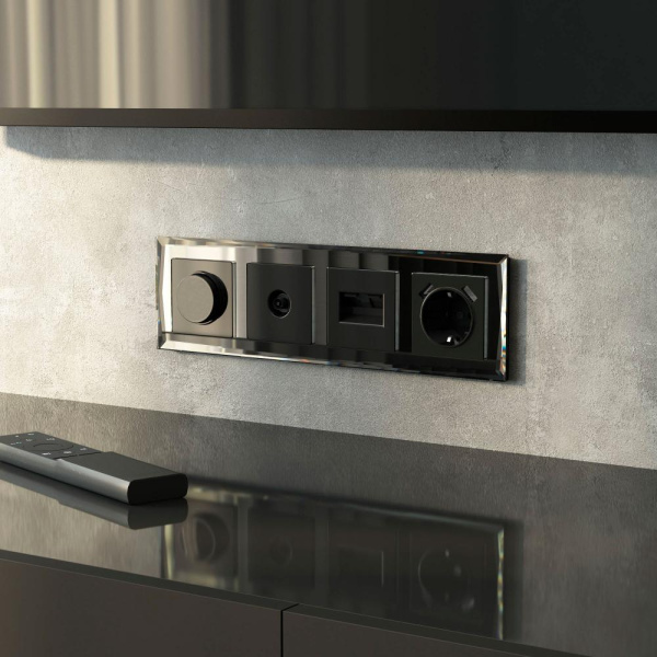 Рамка на 4 поста (черный) W0041208