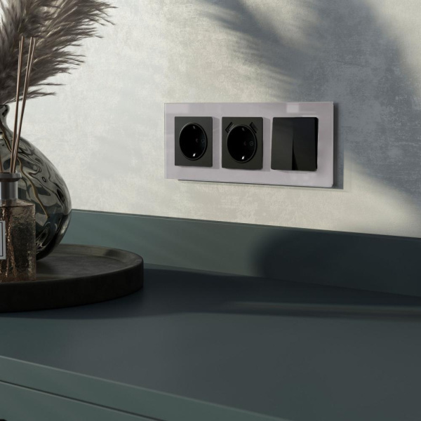 Рамка на 3 поста (серый,стекло) W0031115