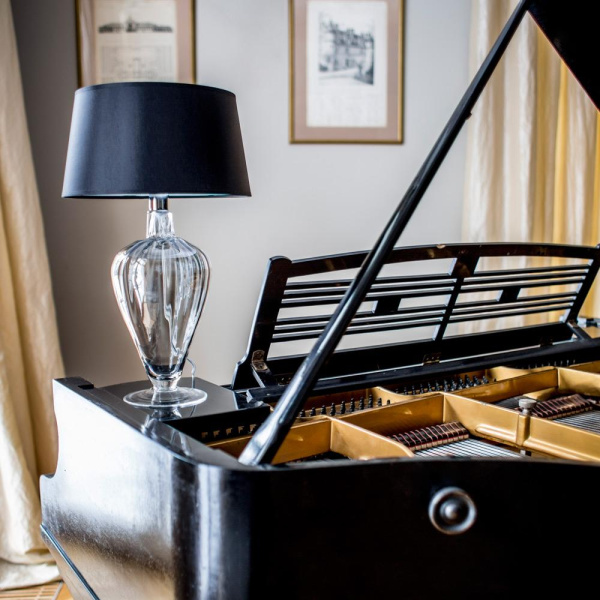 Настольная лампа 4 Concepts Bristol Transparent Black L244346311514